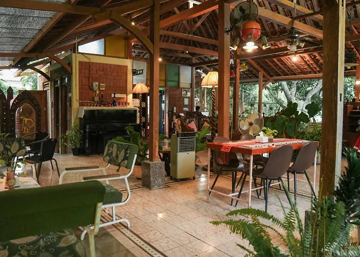 Djajanti House