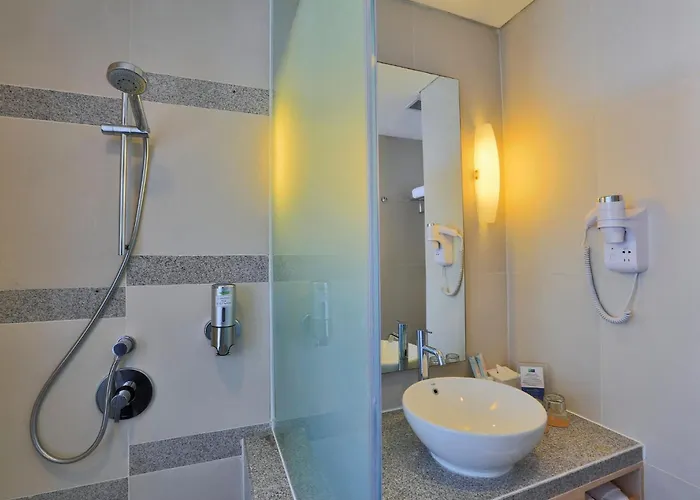 Holiday Inn Express Semarang Simpang Lima By Ihg